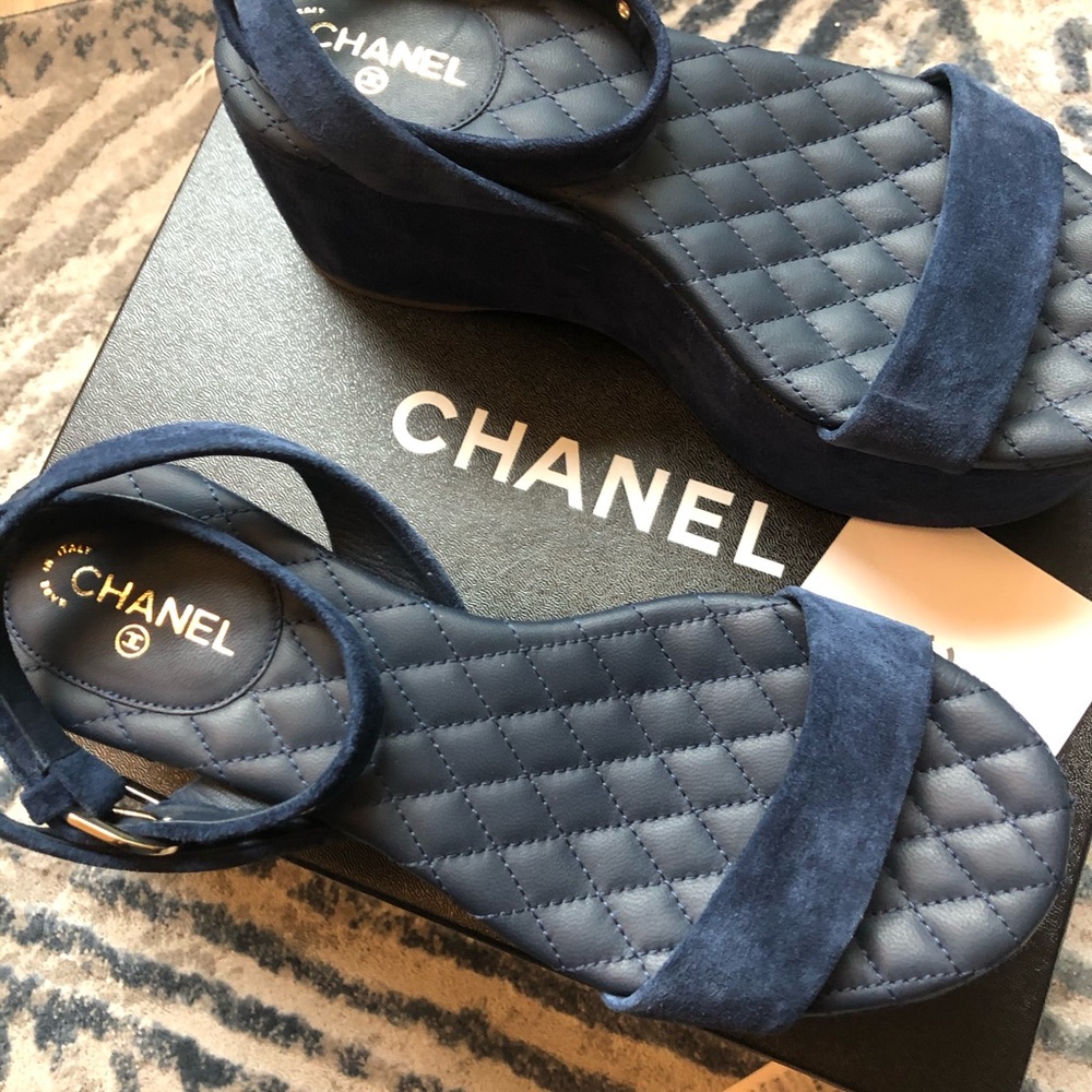 NEW CHANEL SUEDE SANDALS SIZE 36.5